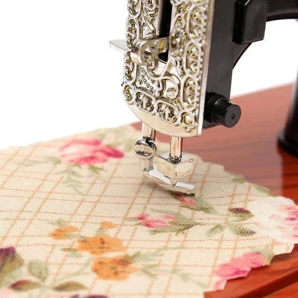 Needle of the miniature sewing machine