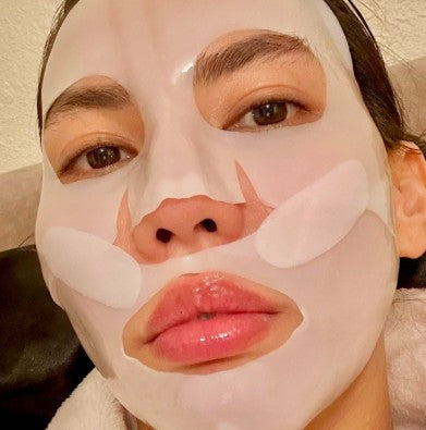 Close-up of the hydrogel mask on the skin